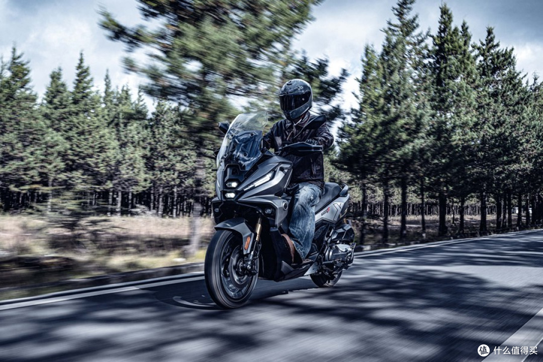3万级踏板双雄对决！TVL350与SR450X，5千元差价赛道级差异
