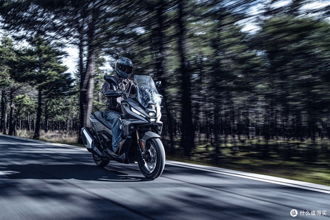 3万级踏板双雄对决！TVL350与SR450X，5千元差价赛道级差异