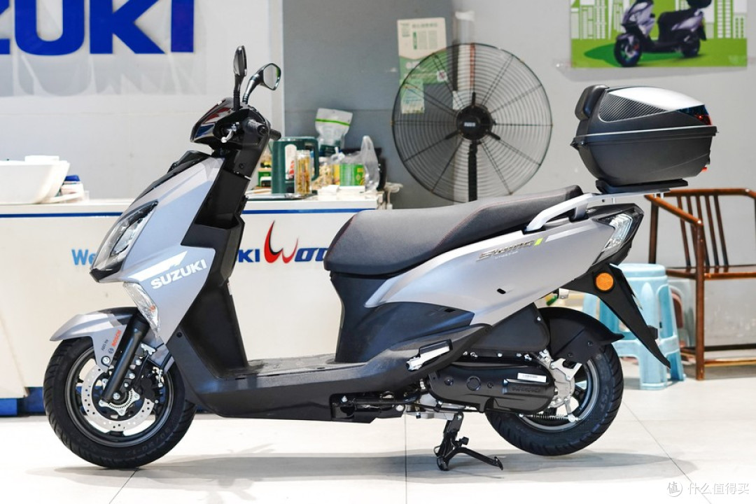 UY125、NS125GX、TVL350,8月摩托榜单解读!新车内卷,老牌坚挺