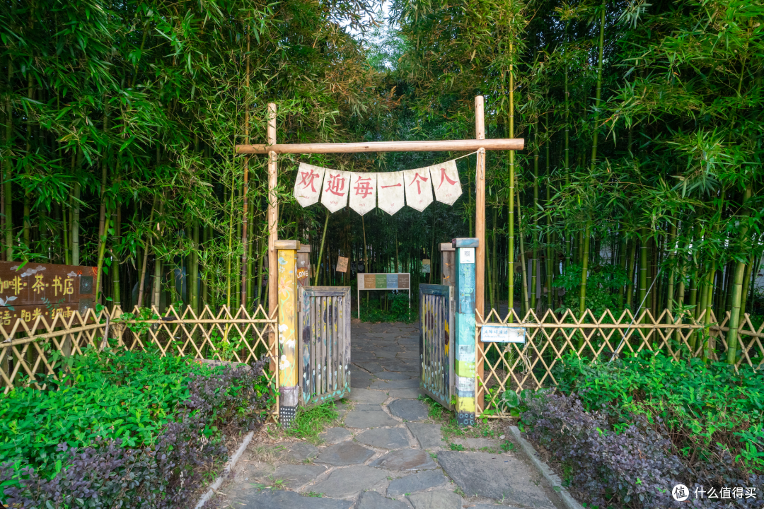 西湖卖的是风景,这里卖的是没人
