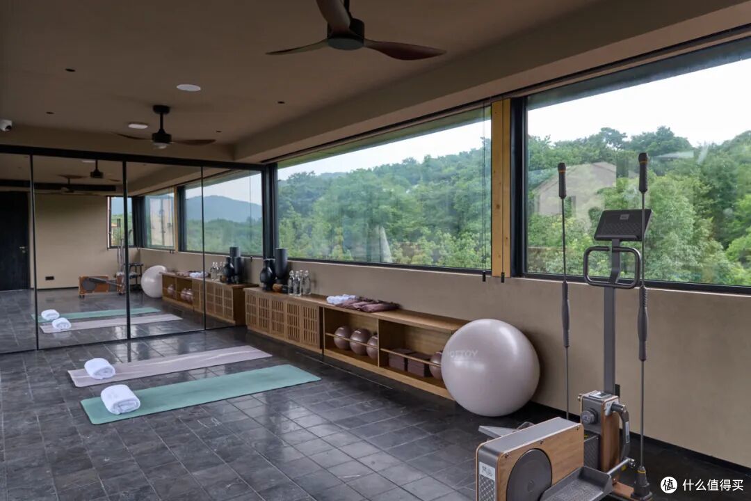 西湖卖的是风景,这里卖的是没人