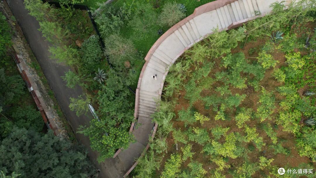 西湖卖的是风景,这里卖的是没人