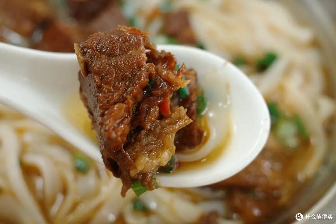 这座小城的美食有多顶,一盘生蚝就能告诉你答案