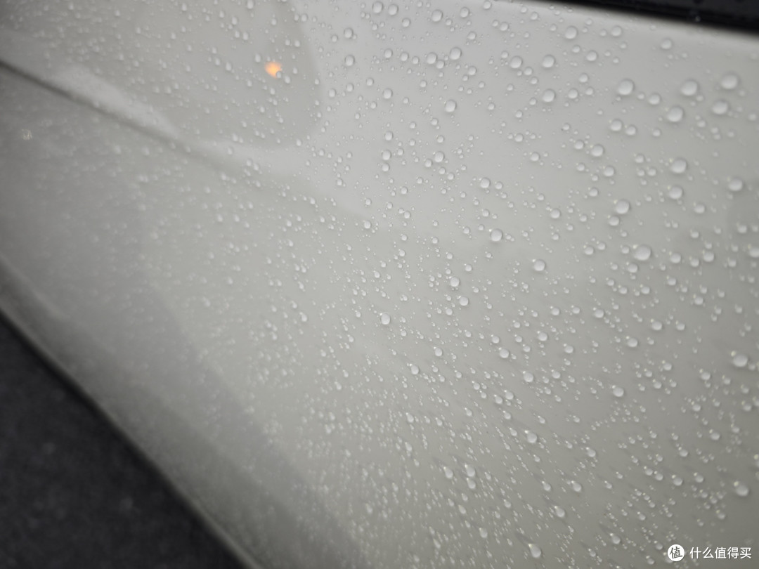 学会了下雨洗车，我已经2年没去外面洗车了