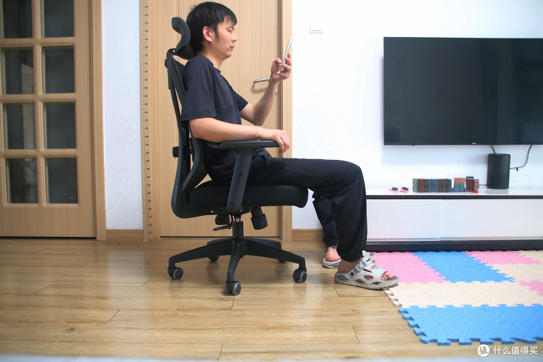 夏草木人体工学椅,千元价位护腰天花板,久坐 8 小时不再腰酸