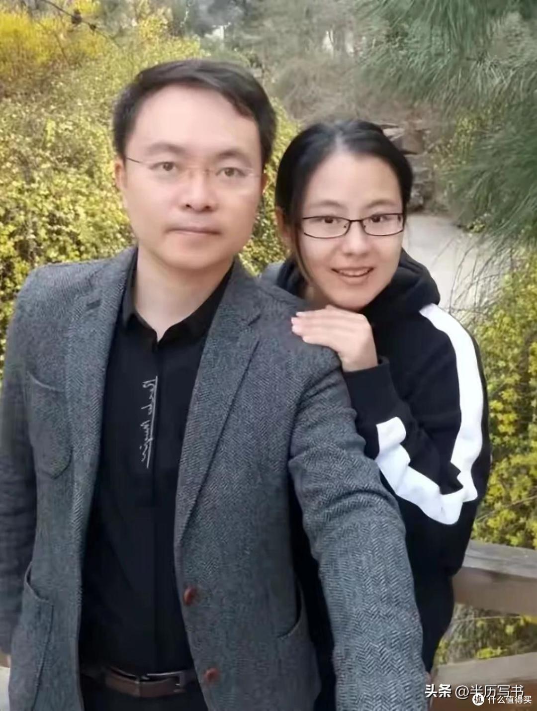 蔡磊再一次证明:娶妻娶贤,即使你生病躺在床上,她也会不离不弃