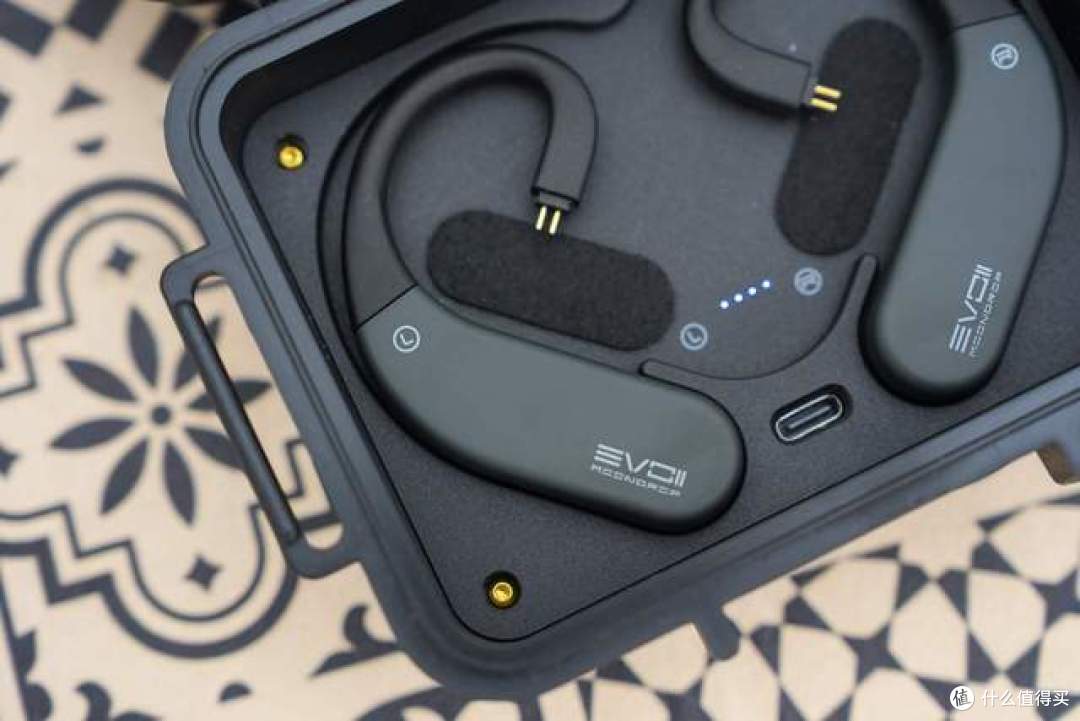 告别线材牵绊!水月雨EVO2,把HiFi解码耳放挂在耳朵上