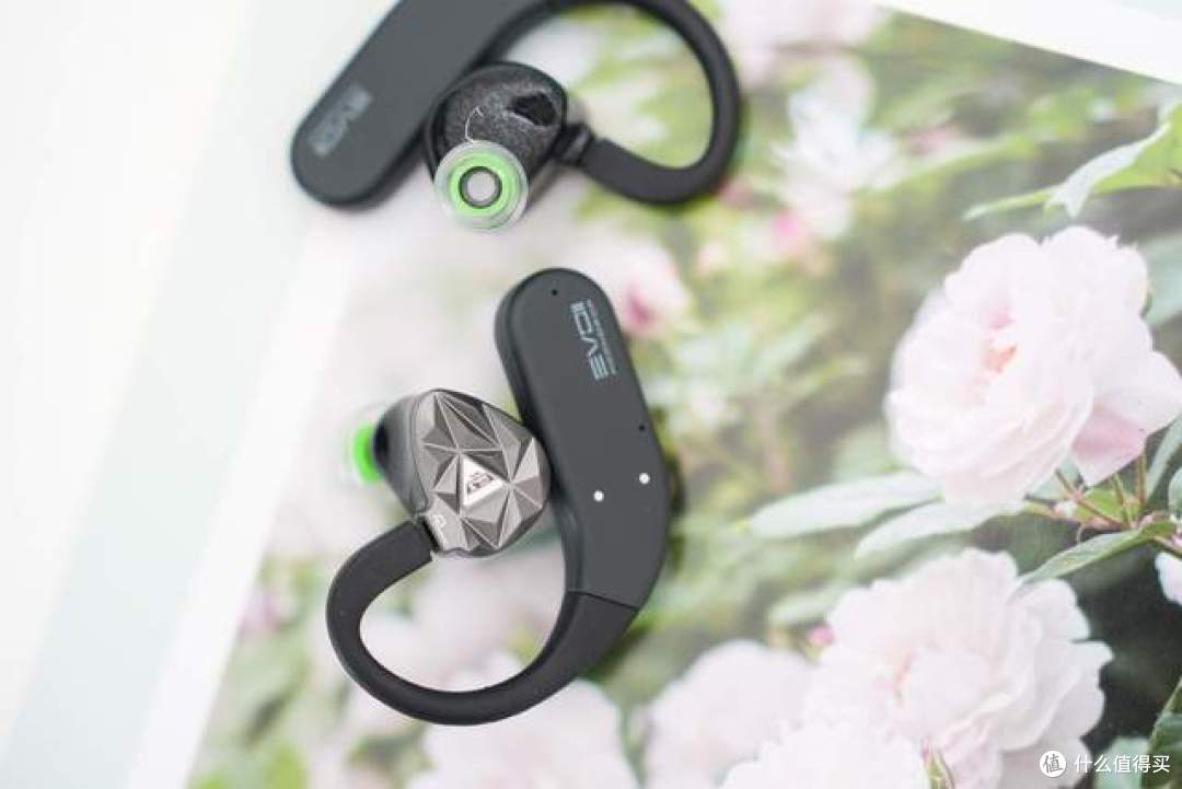 告别线材牵绊!水月雨EVO2,把HiFi解码耳放挂在耳朵上