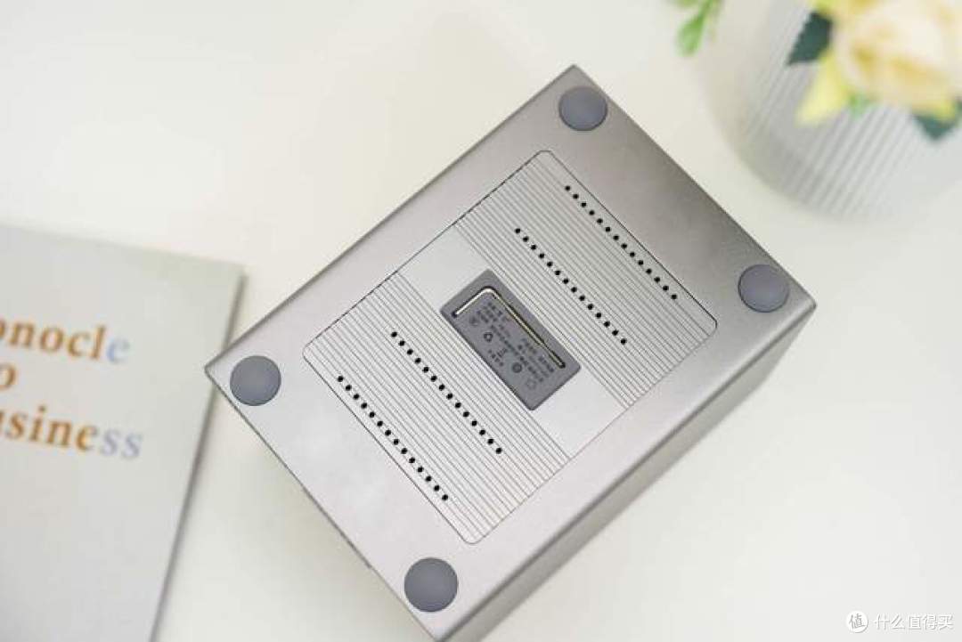 预装系统、抽屉式硬盘仓、双2.5G网口,这台NAS把大家痛点全想到