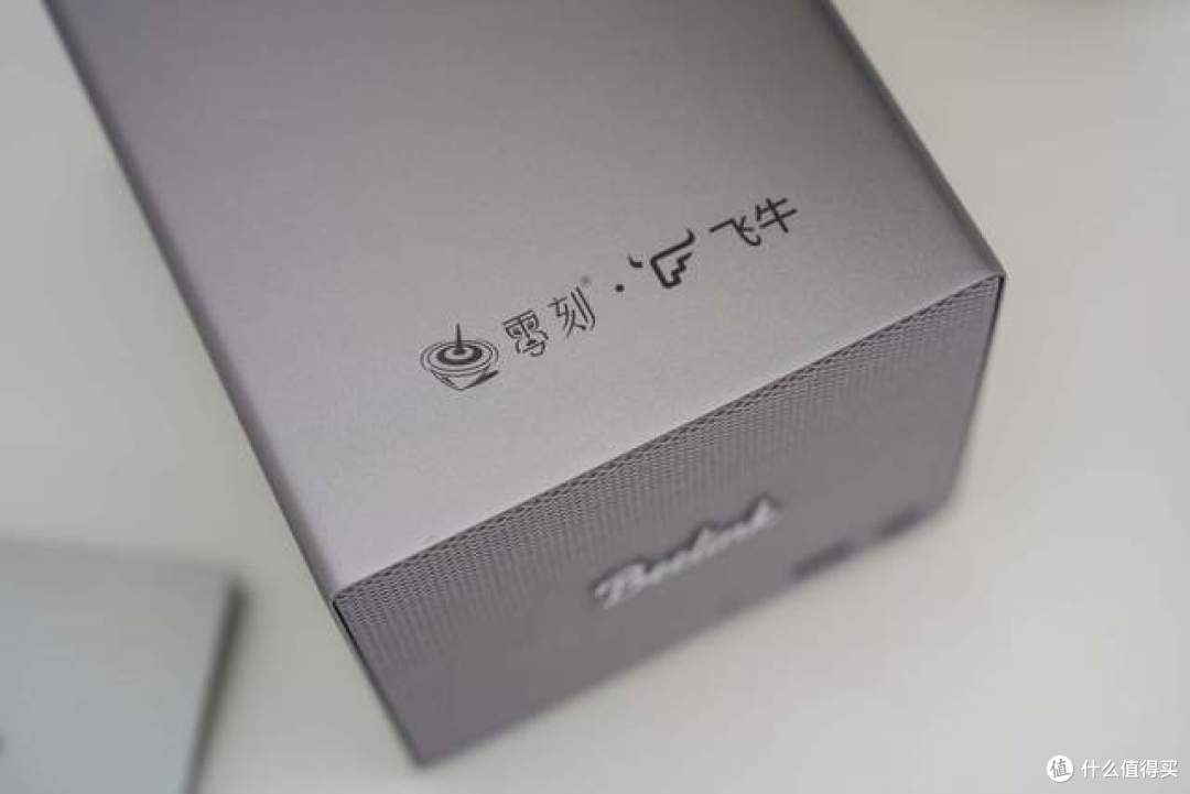 预装系统、抽屉式硬盘仓、双2.5G网口,这台NAS把大家痛点全想到