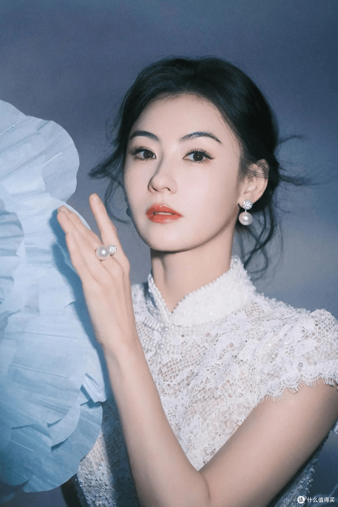 她不是翻红,她是把麦克风拿回来了:46岁张柏芝,重新开口唱歌