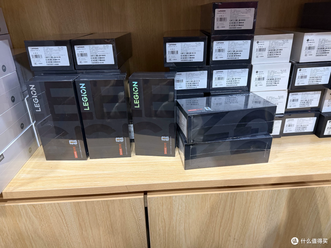 2300元的全新拯救者Y70,官方支持应用六开,多开党值不值