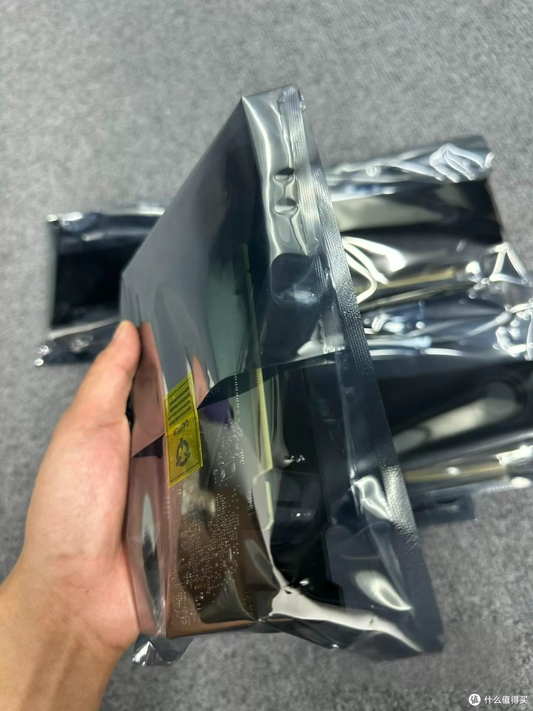 2000元的RTX3080,静电袋出卖了未拆封