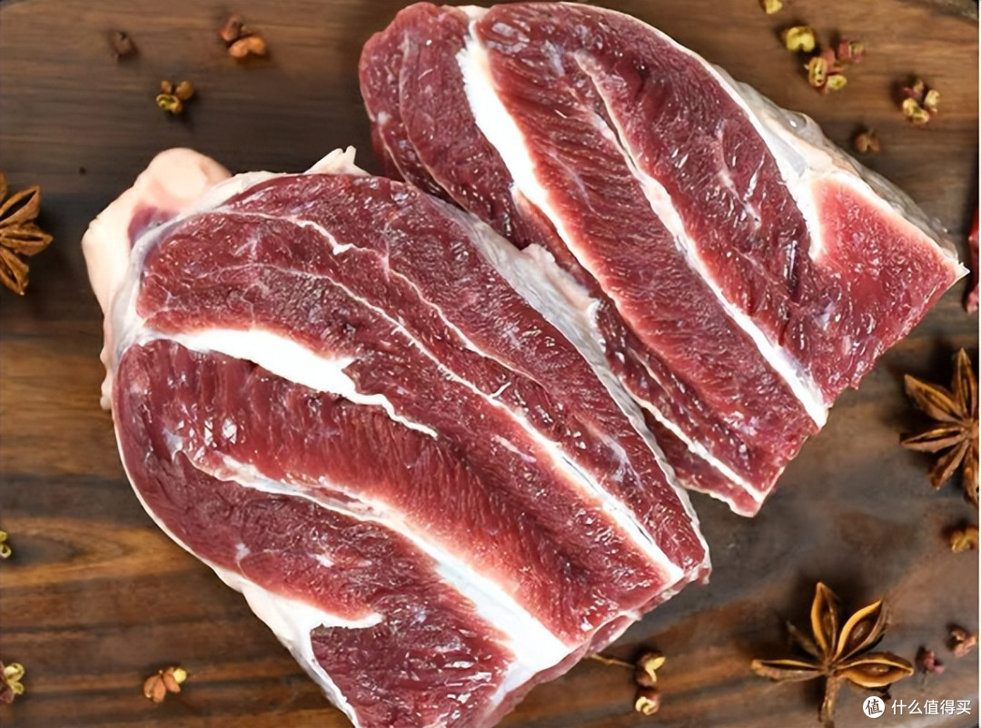 买肉别总买鸡肉,这3种肉低脂高蛋白,就算贵点也要买,腿脚有劲