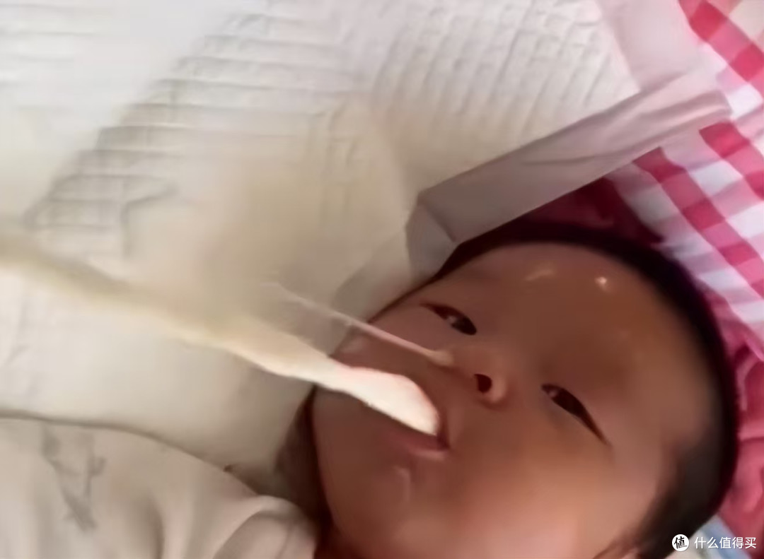 宝宝变"傻",也可能是喂出来的,出现4种情况,宝宝该控奶了