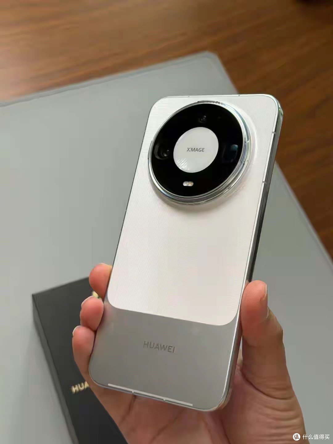 Mate90 Pro Max：贵得有理，强得不偏科，这才叫真机皇