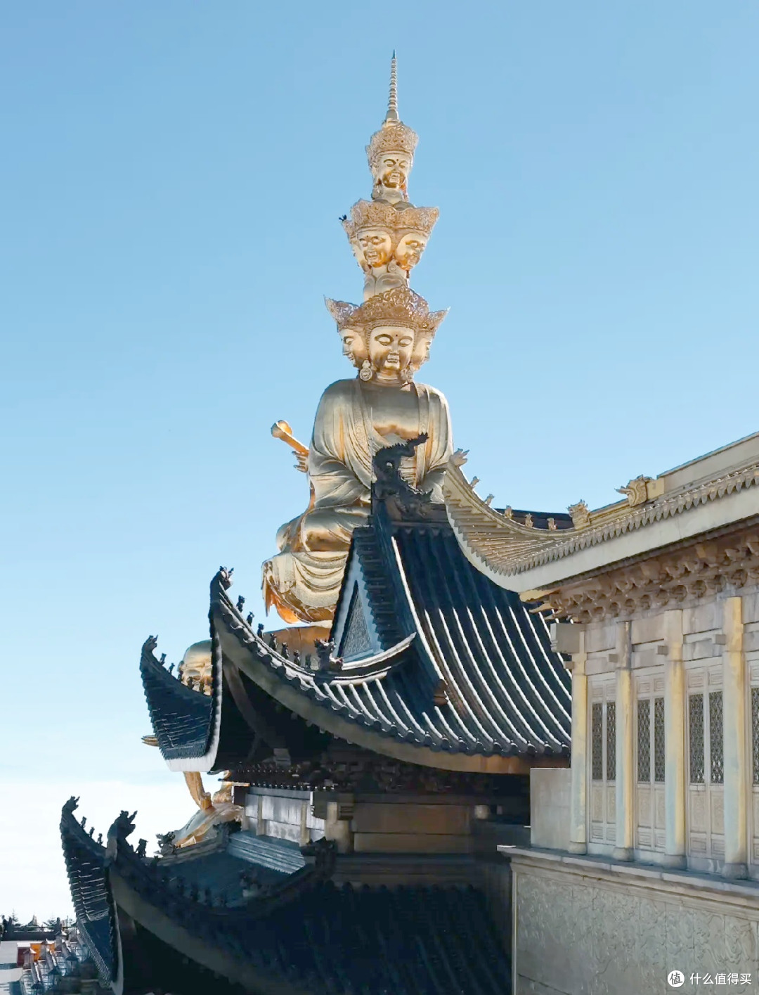 双节登峨眉金顶观云海禅意