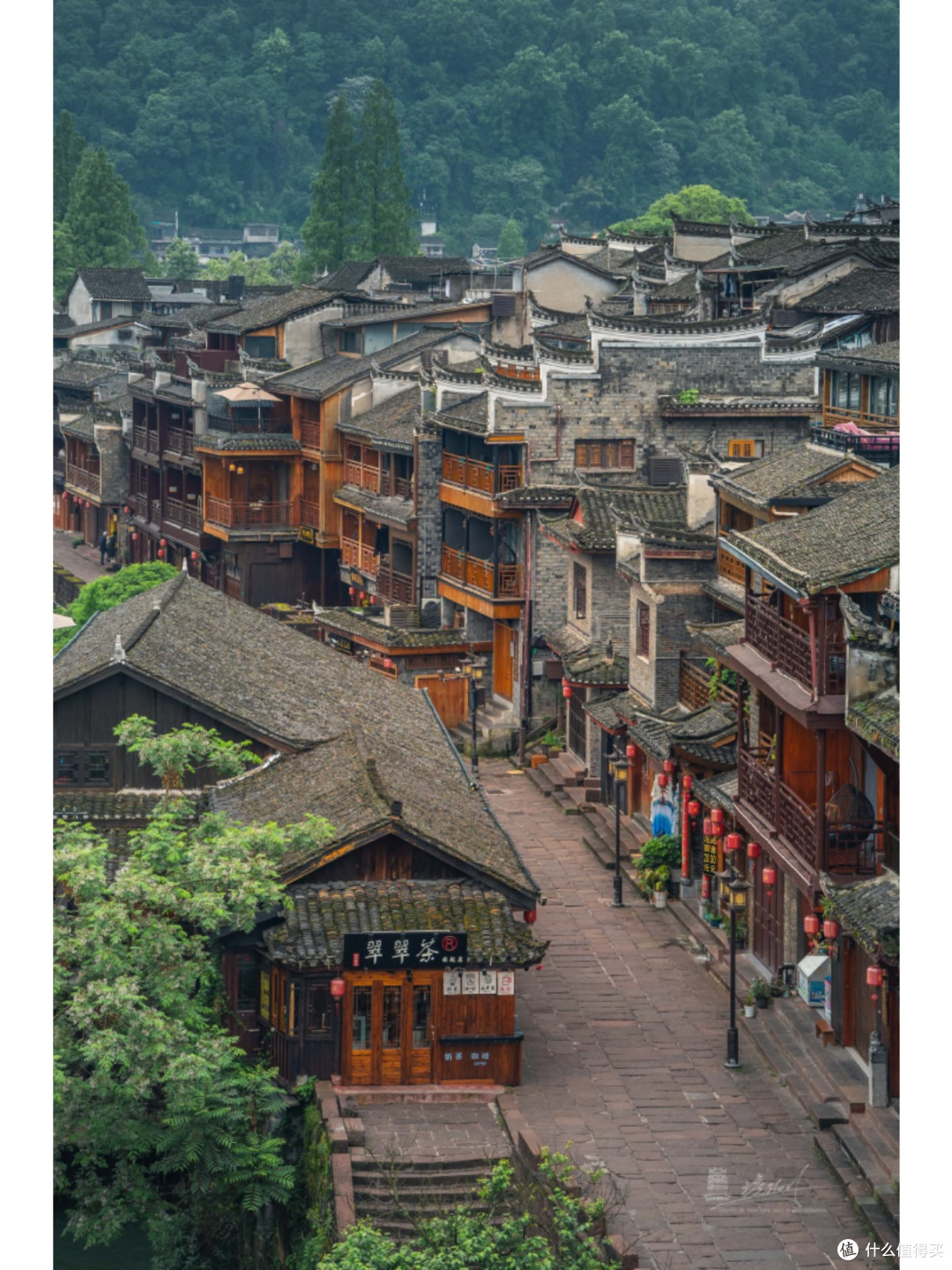 国庆奔赴凤凰古城|在沱江边,找回久违的松弛感🍃