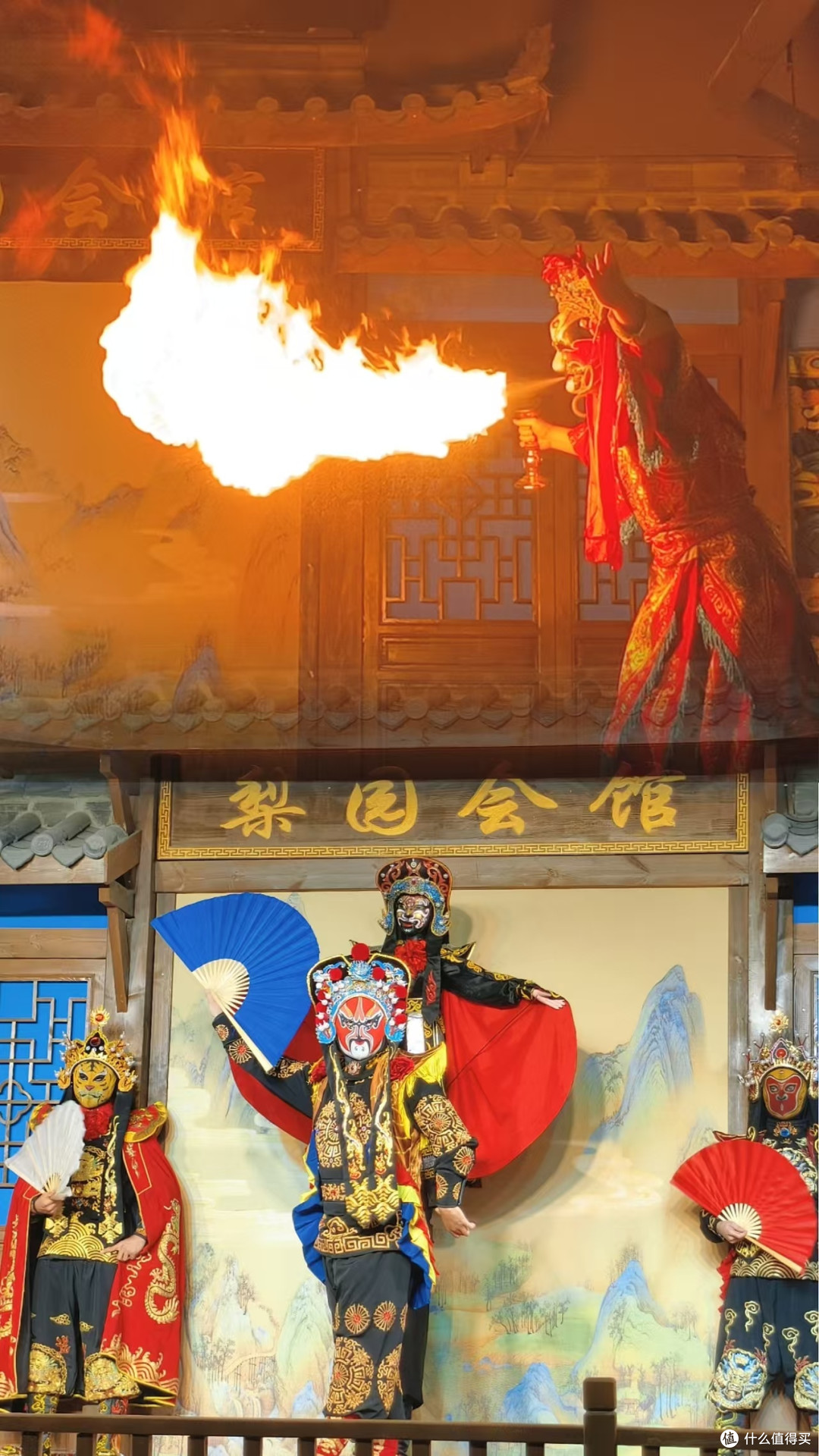 既然避无可避,那就去成都挤一趟“巴适”的快乐!