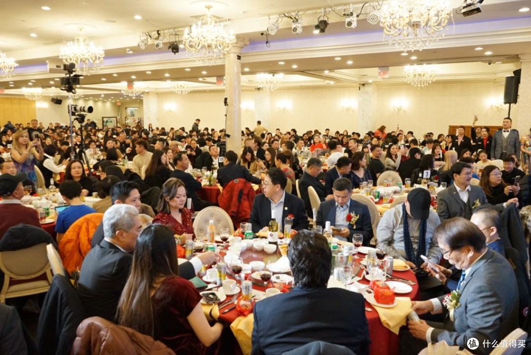鲜行千里,十载一心 | 福乐集团 10 周年慈善晚宴圆满举办