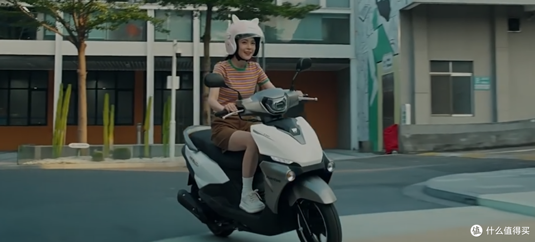 看上去升级了,实则暗地减配,豪爵NFR125这场革新,有点表里不一