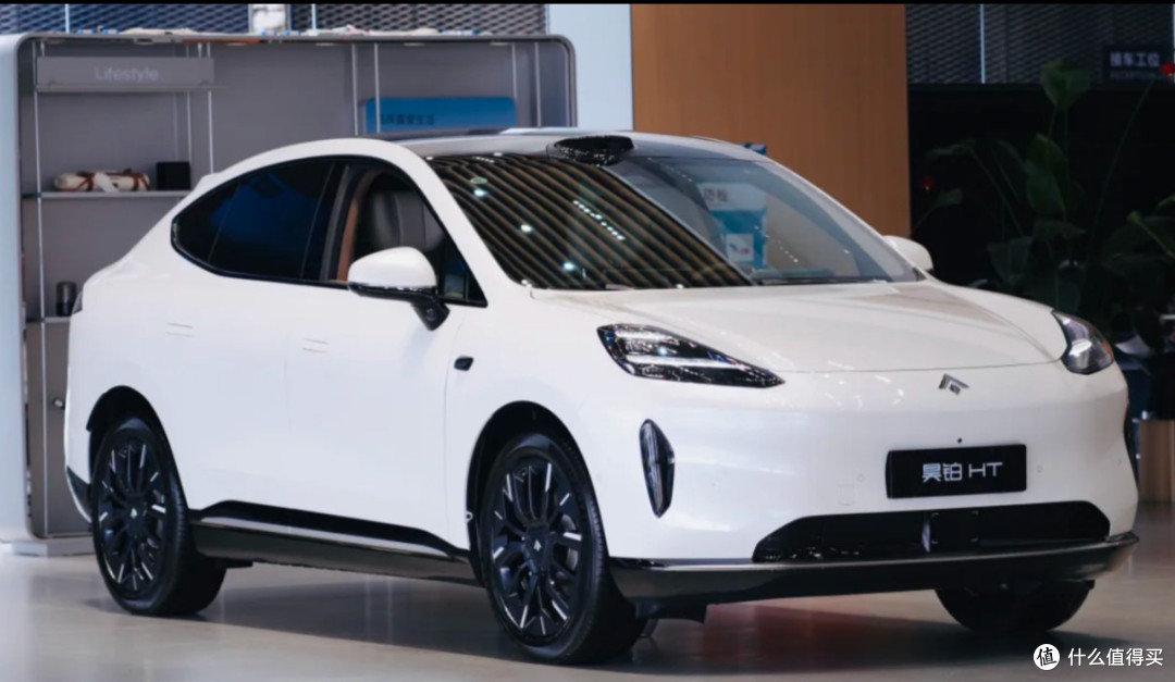 纯电825km的C级SUV!广汽宣布降价3万