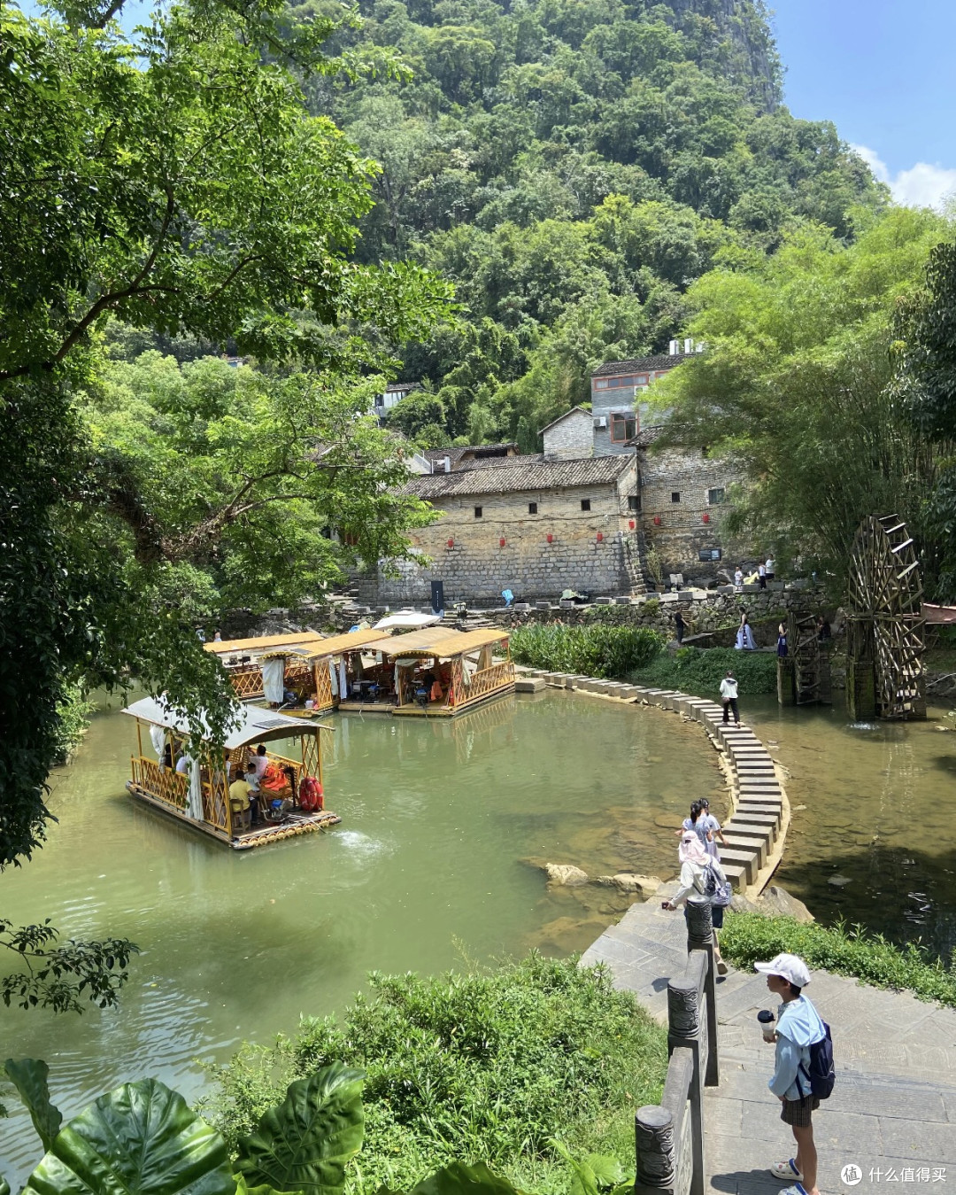 黄姚古镇:私藏晨雾秘境