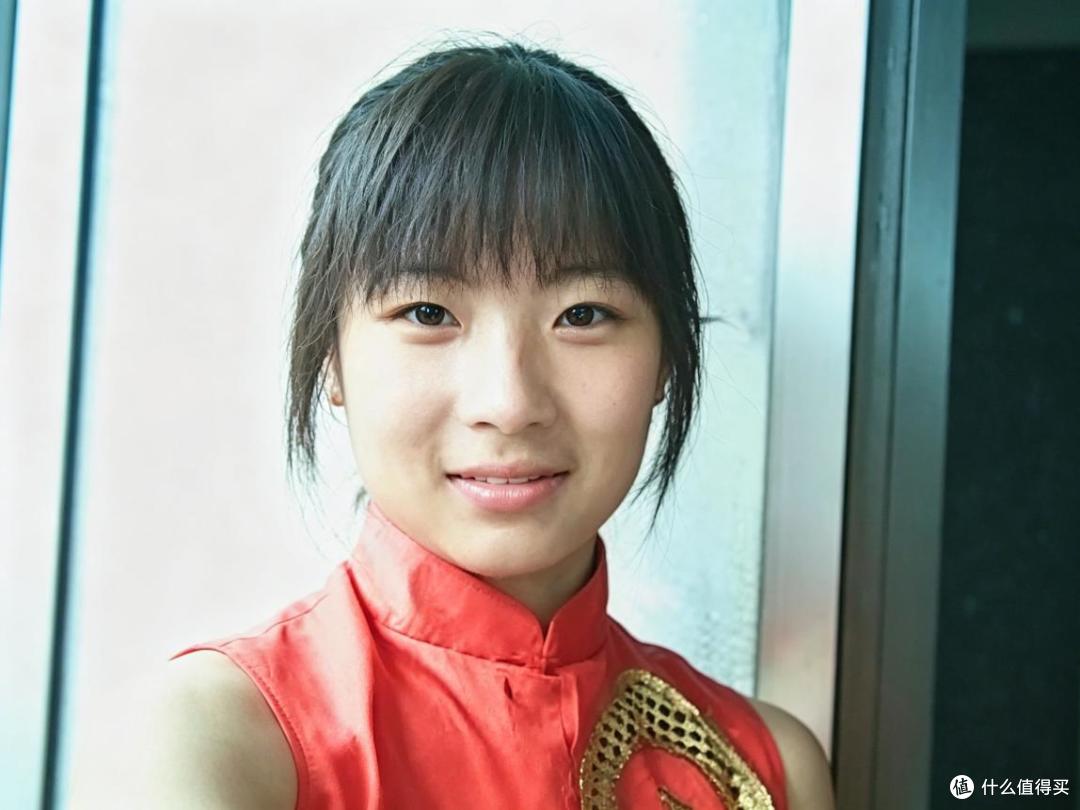 锣鼓队里领鼓的女孩，30岁带一群比她年长的男销售