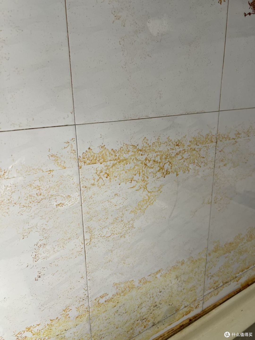 油烟机最难擦的3处,铝箔纸保鲜膜加厨房纸,先堵上