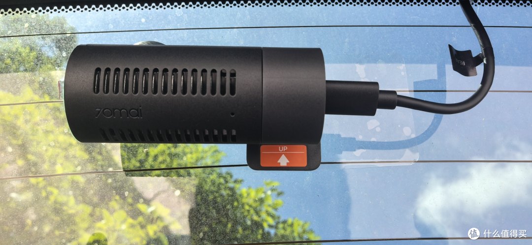 忍了几年原厂"马赛克",终于动手给爱车换了双4K记录仪-70迈E800