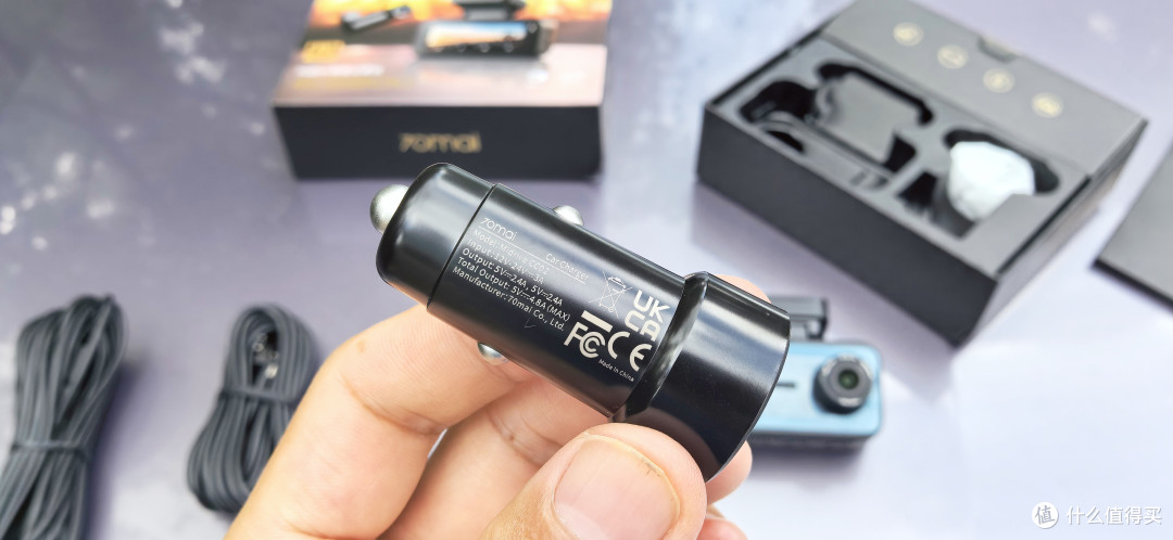 忍了几年原厂"马赛克",终于动手给爱车换了双4K记录仪-70迈E800