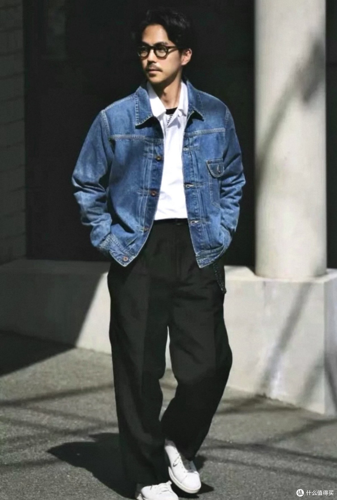 男人过了35岁别乱买衣服了,这件夹克我穿了8年,比啥都抗造