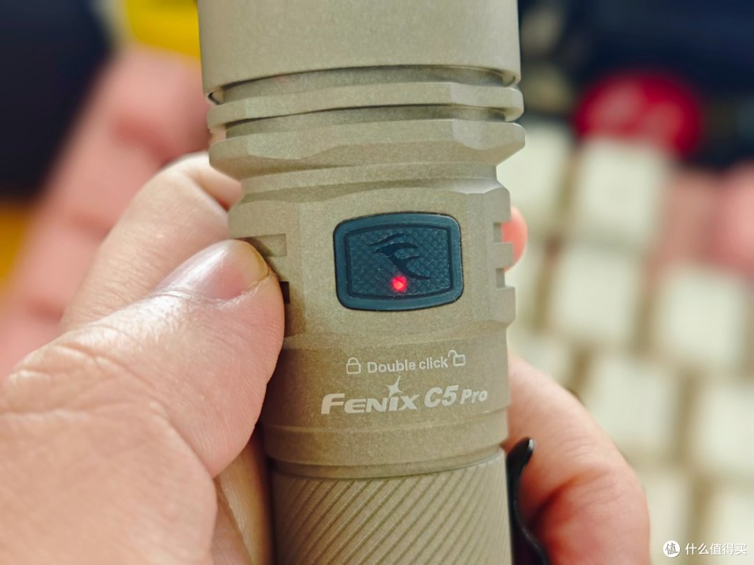 2000流明远射磁吸全能!菲尼克斯C5 Pro手电体验