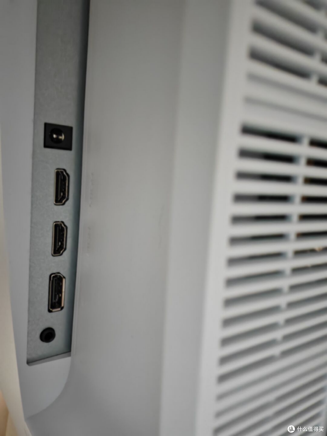 图4：两个HDMI接口 + 一个USB 3.0接口