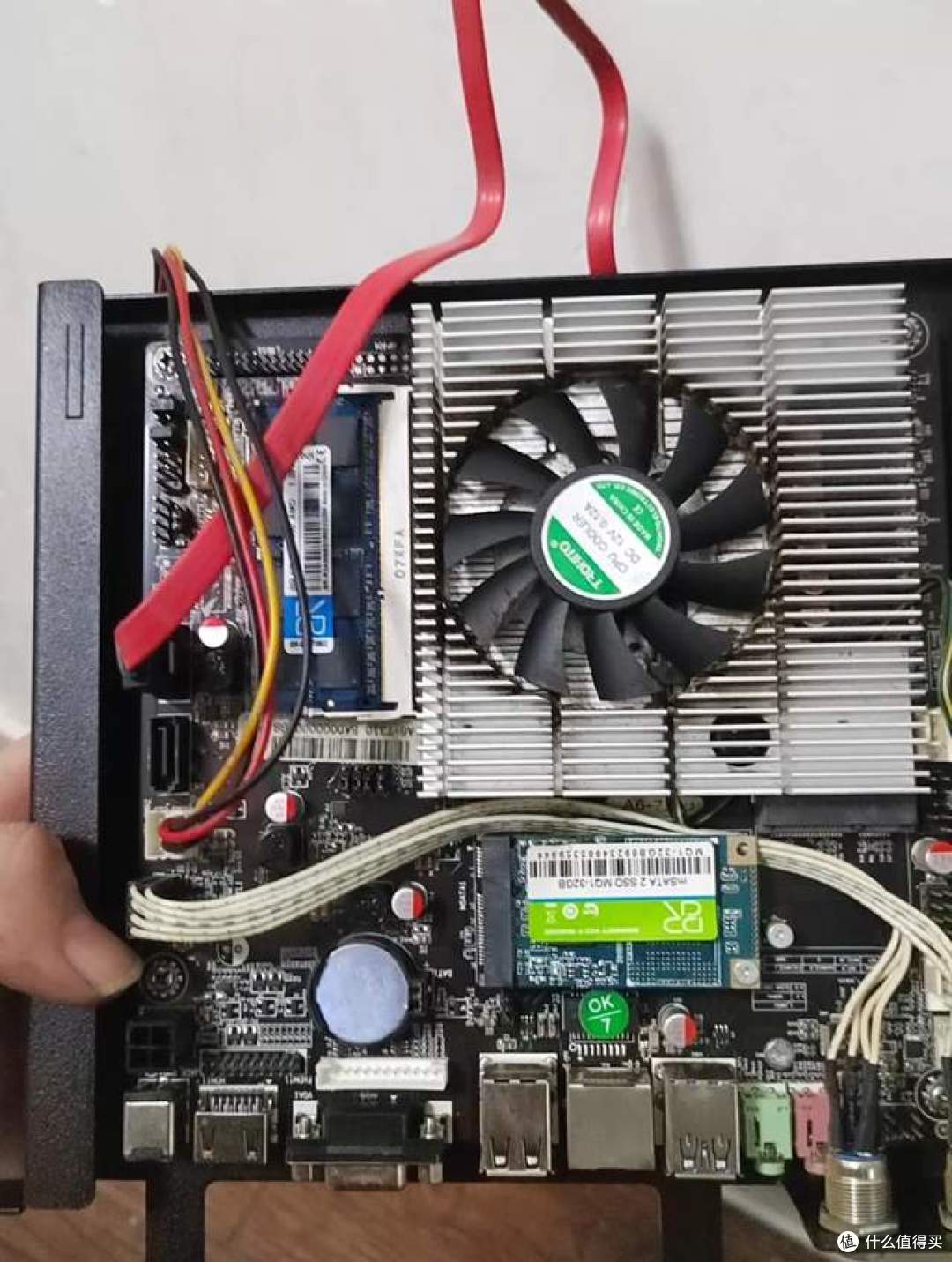 二手鱼塘惊现低价飞牛OS小主机!8G内存+32G固态仅168元?