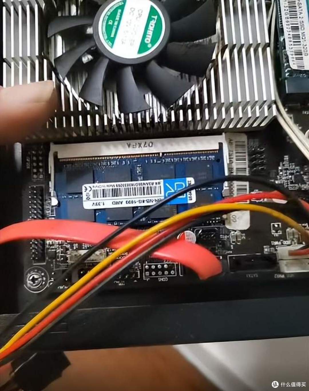 二手鱼塘惊现低价飞牛OS小主机!8G内存+32G固态仅168元?