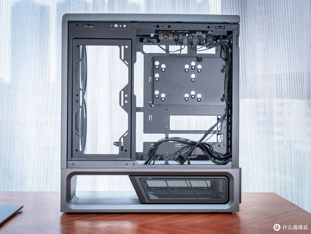 悬浮留白,风道自成:微星MPG VIXTA 300R AIRFLOW PZ 装机分享