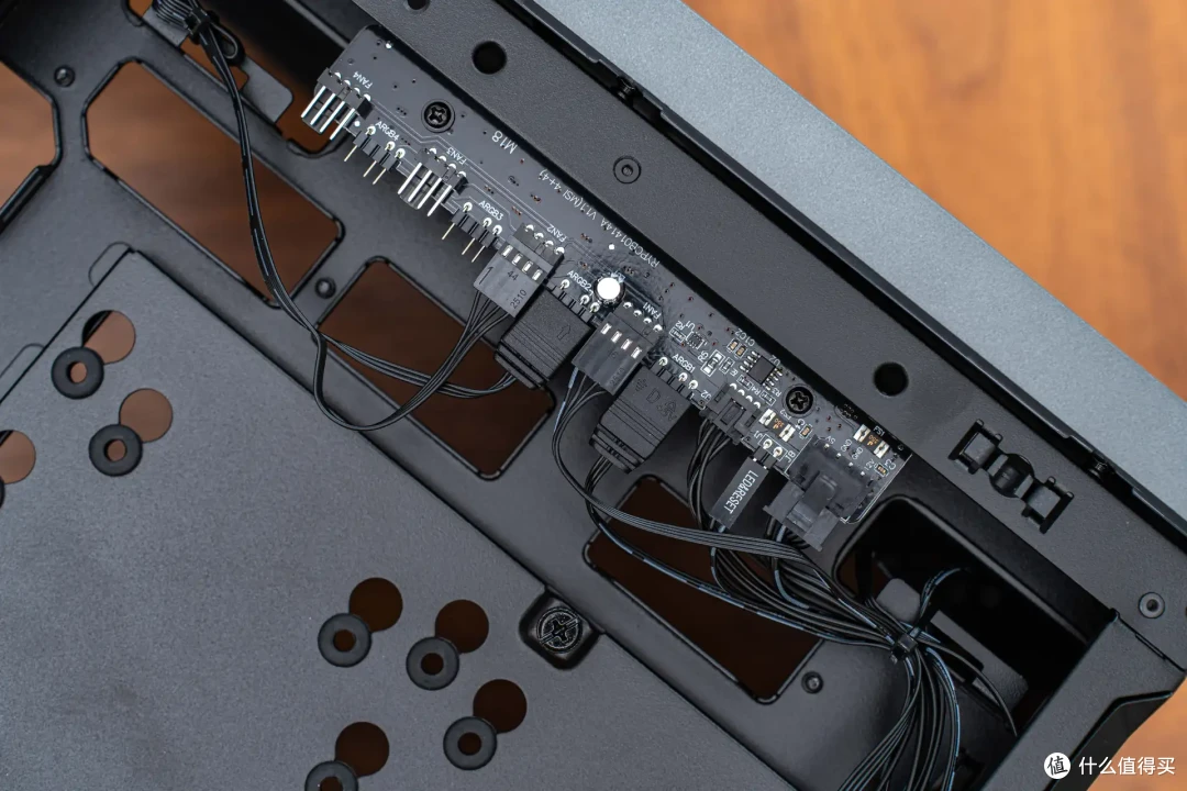 悬浮留白,风道自成:微星MPG VIXTA 300R AIRFLOW PZ 装机分享