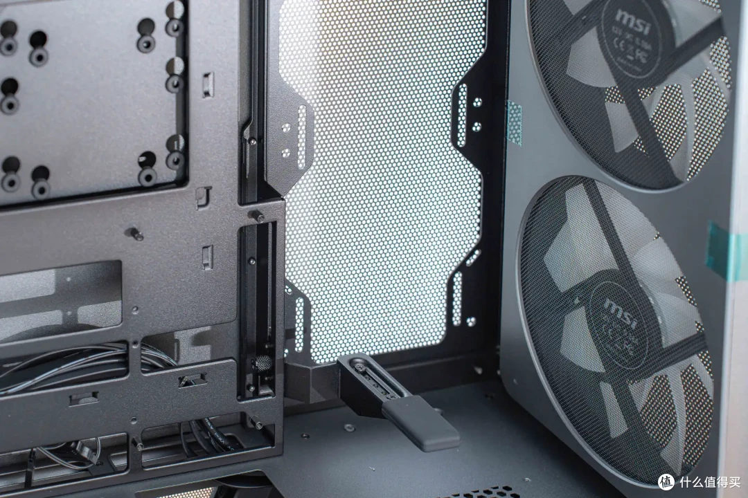 悬浮留白,风道自成:微星MPG VIXTA 300R AIRFLOW PZ 装机分享
