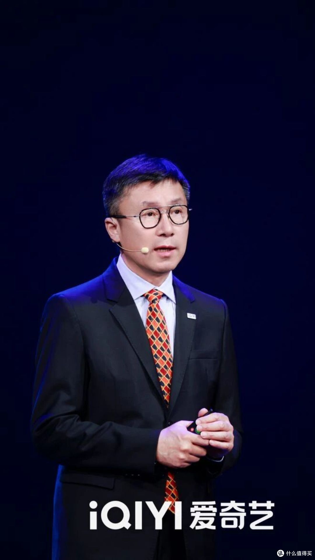 真人演员不进剧组,AI给他们脸:爱奇艺这部AI剧,观众会买账吗?