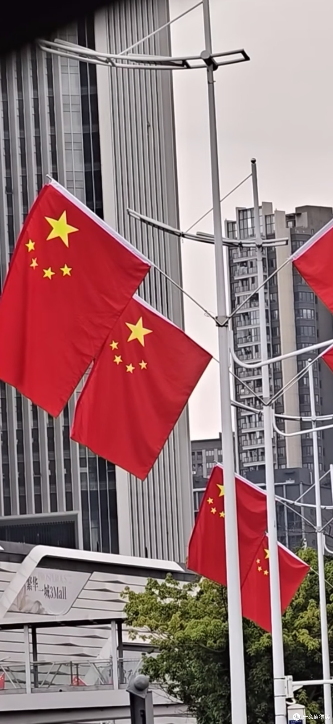 浴火之路的叙事结构与人物张力