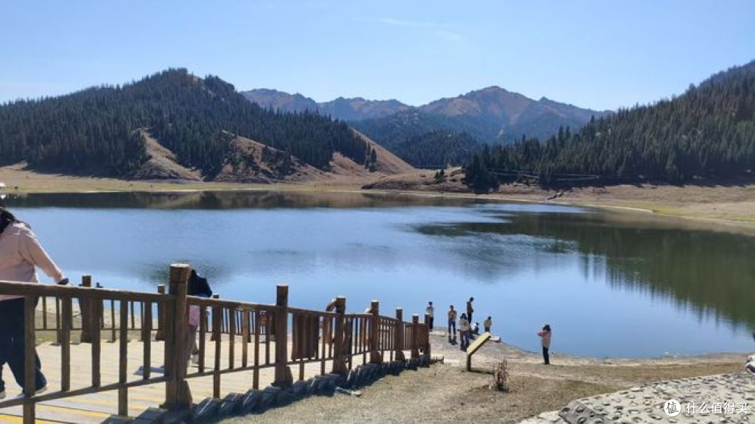 双节去天山大峡谷，自驾游去看天鹅湖
