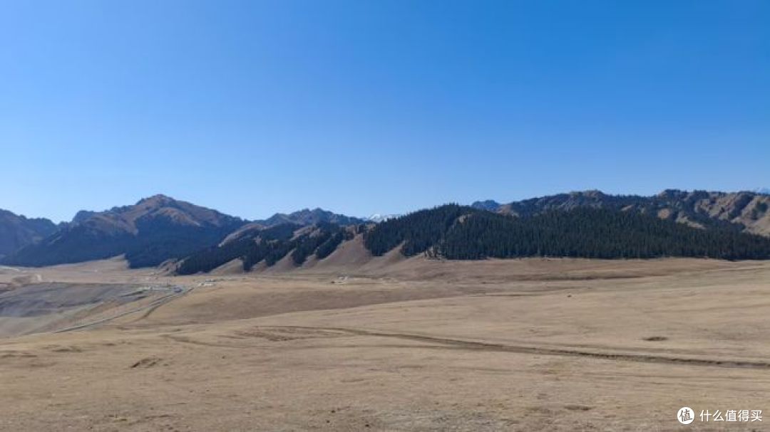 双节去天山大峡谷，自驾游去看天鹅湖