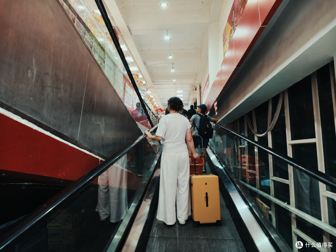 自用分享丨一只28寸地平线行李箱,装下两个人一周的全部行李