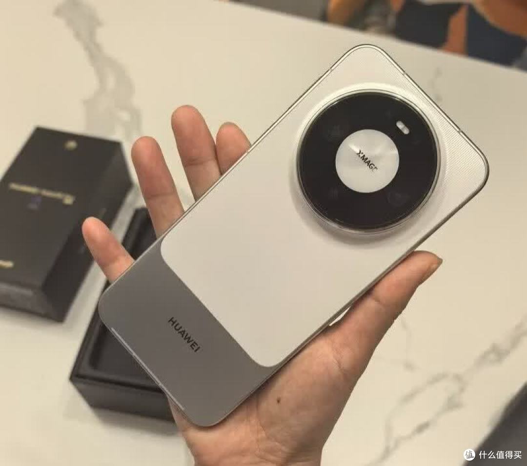 全系τ 芯片！华为Mate 90哪个版本可用「巨炮」？