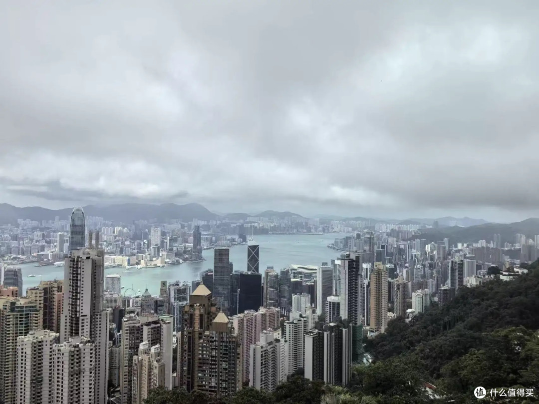 维港烟花映月,大三巴灯下慢行双节港澳