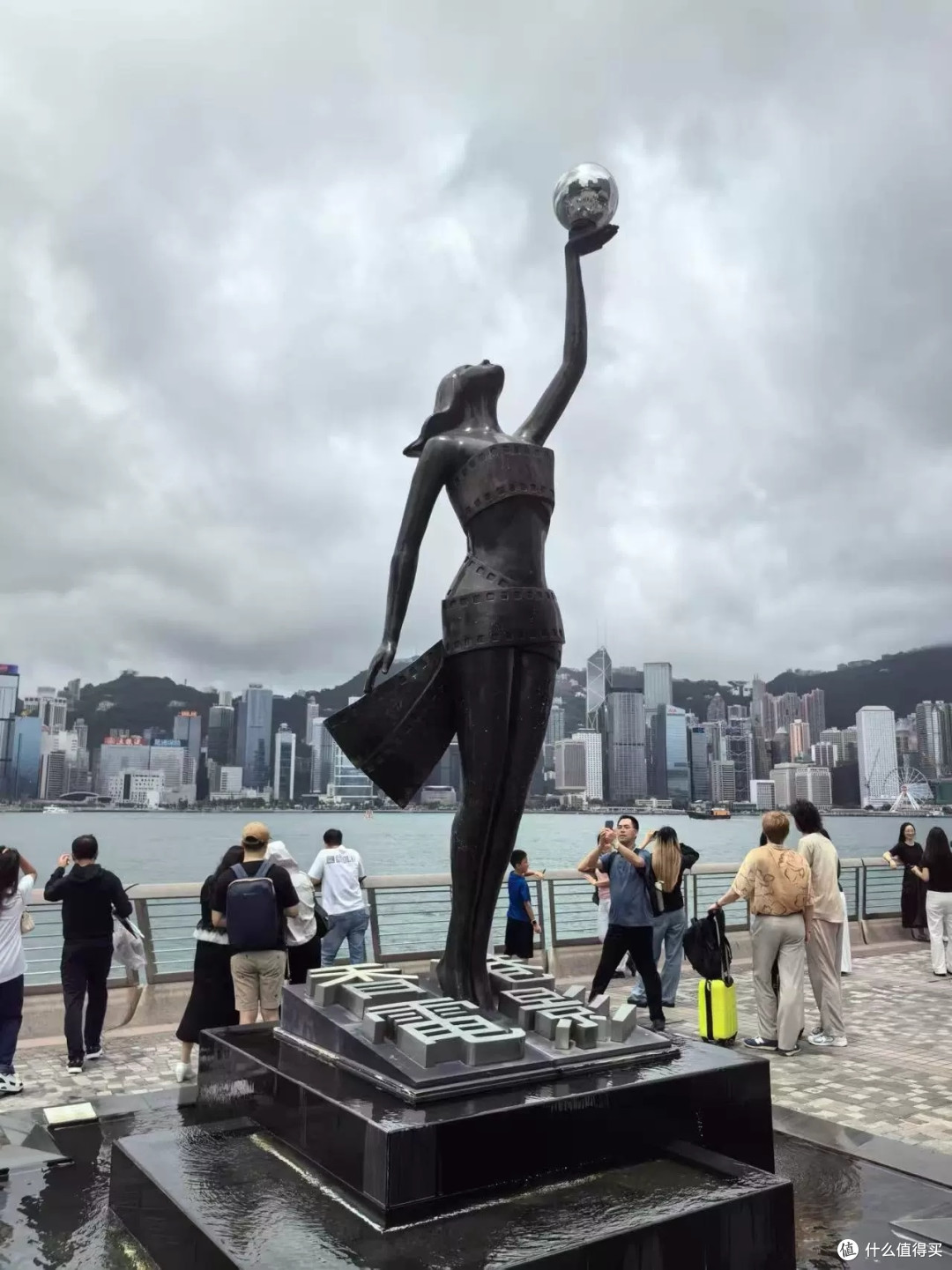 维港烟花映月，大三巴灯下慢行双节港澳