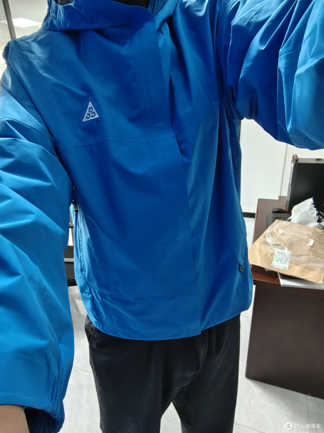 为了神仙颜值,我能忍受“雨衣”Nike ACG面料吗?