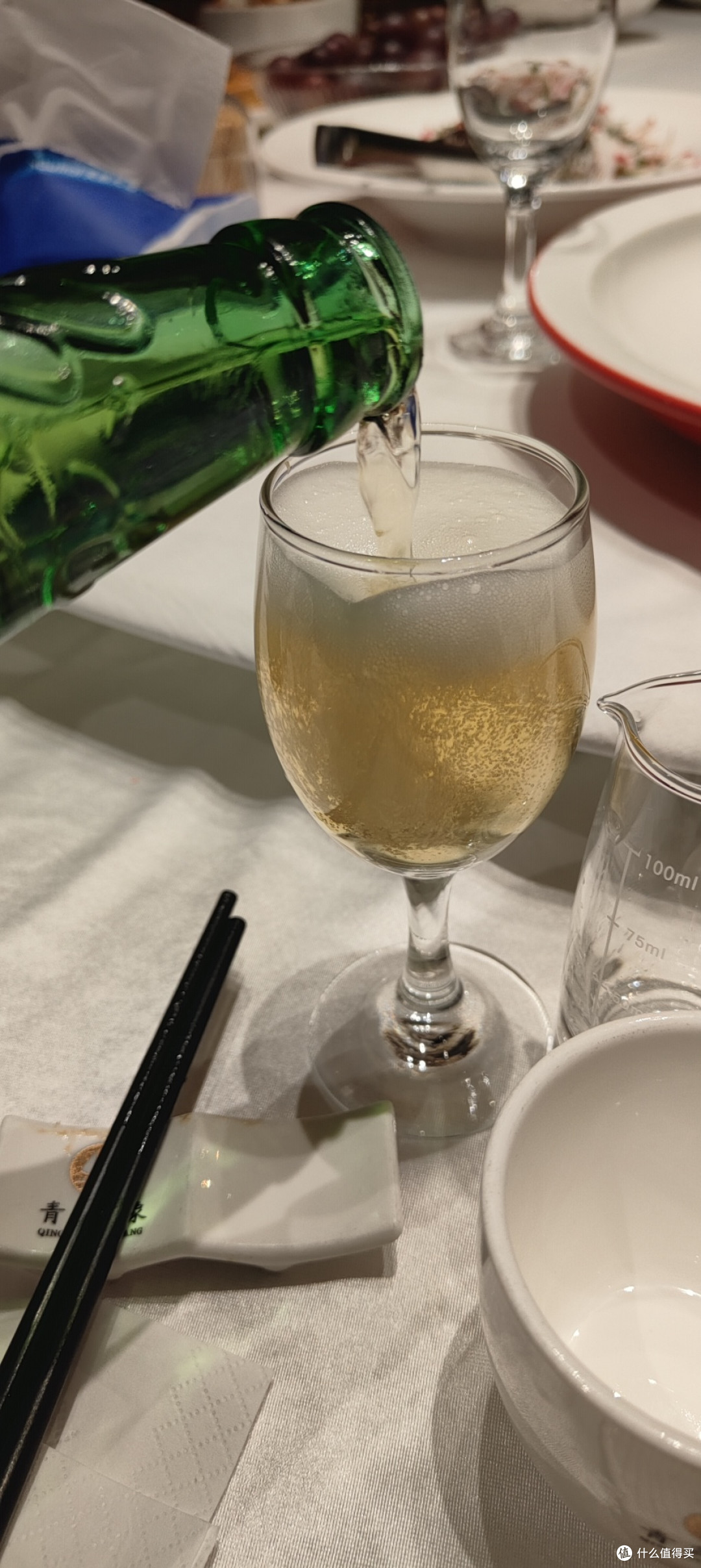 不想长胖还想喝啤酒,怎么破?试试青啤零糖新品干啤,也算平衡点