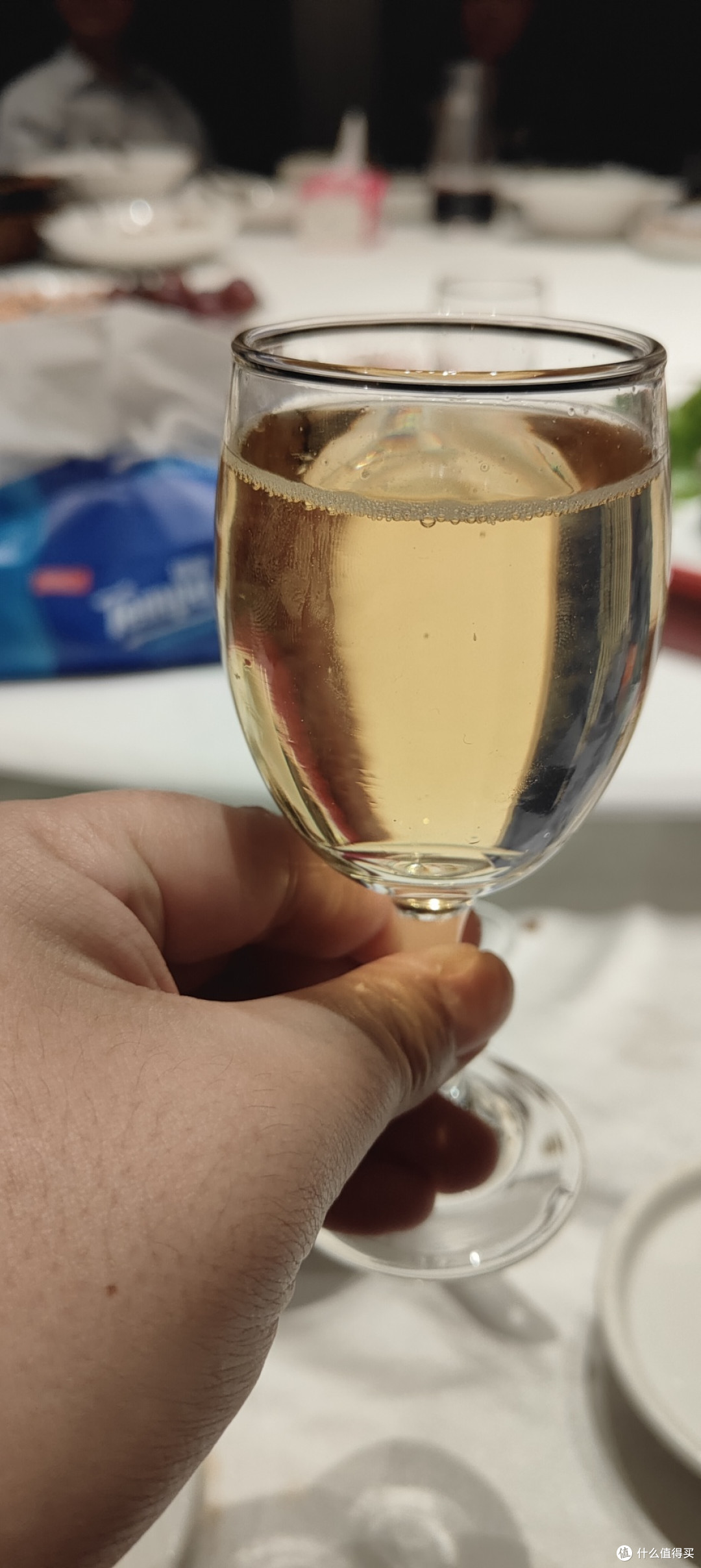 不想长胖还想喝啤酒,怎么破?试试青啤零糖新品干啤,也算平衡点